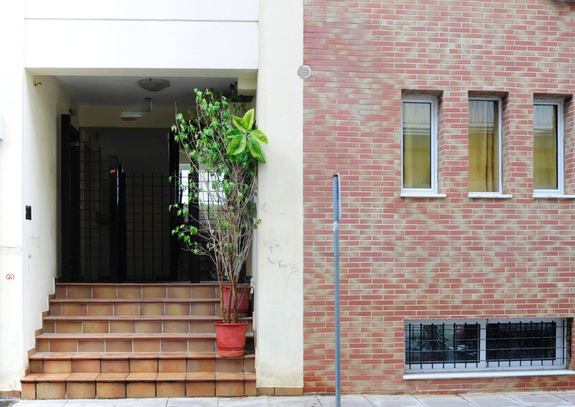Downtown Central Suite With Private Parking Kalamata Dış mekan fotoğraf